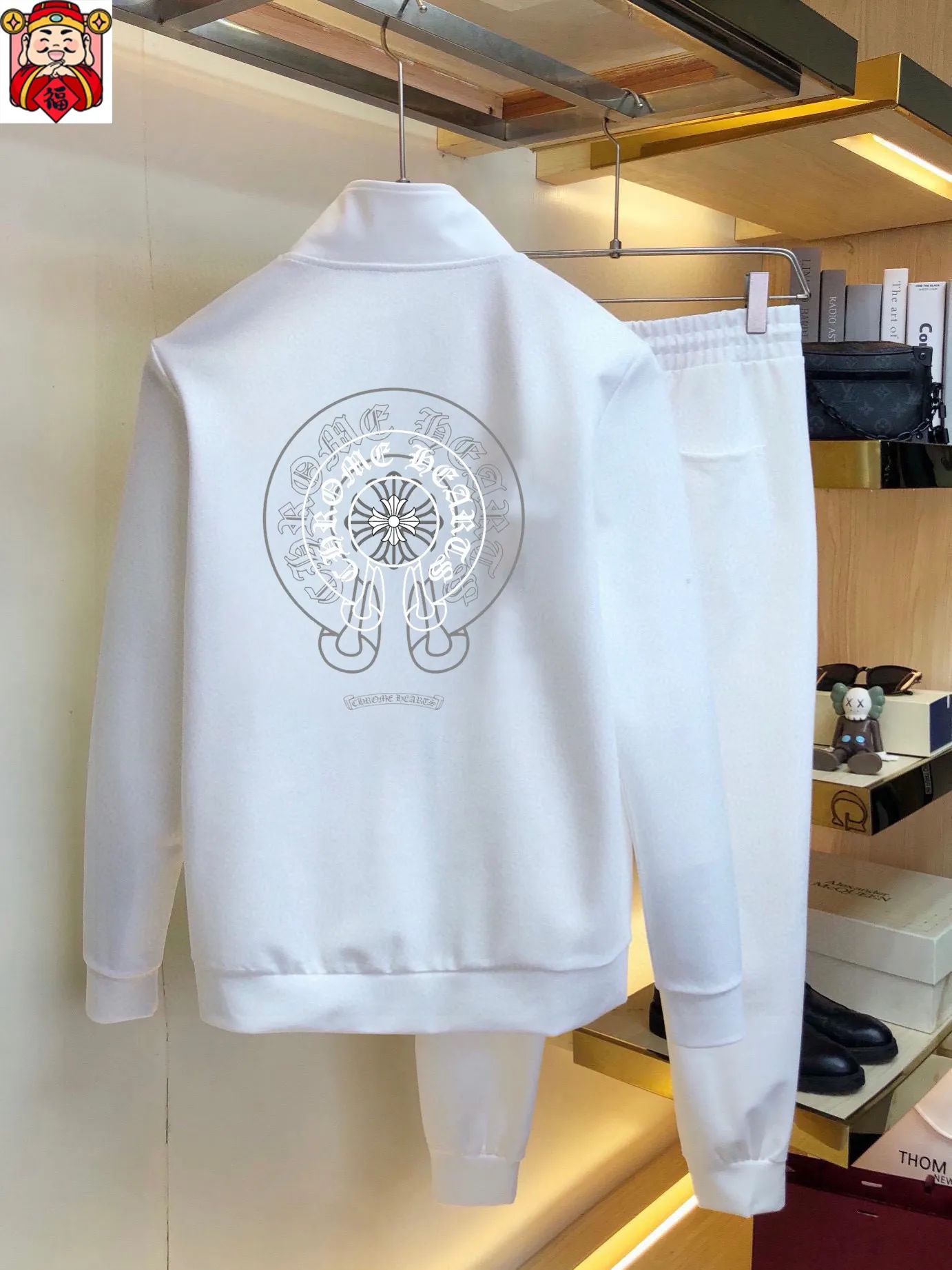🅿️420 [ChampionHearts] (Gospel for Fatty) hot-selling suit is coming. Focus on the original version of the official website. 2025 new hot-selling cardigan and sweatshirt suit. The original order is the best. 🇭🇰The meticulous work of top designers is dedicated to a fitting and perfect upper body effect. All-natural high-quality Roman cotton 100%, close-fitting comfort, noble and elegant! Original hardware embodies elegance and nobility! Counter size: M-5XL (maximum wear up to 220 pounds)